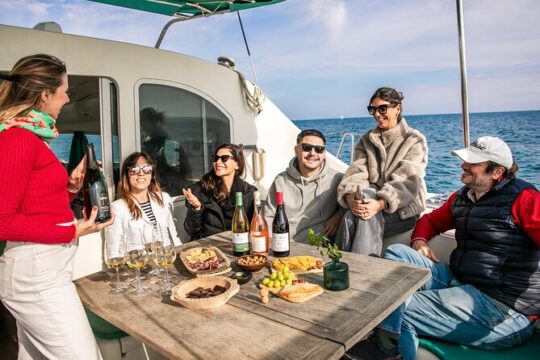 Barcelona Premium Wine Tasting and Tapas in Catamaran Tour
