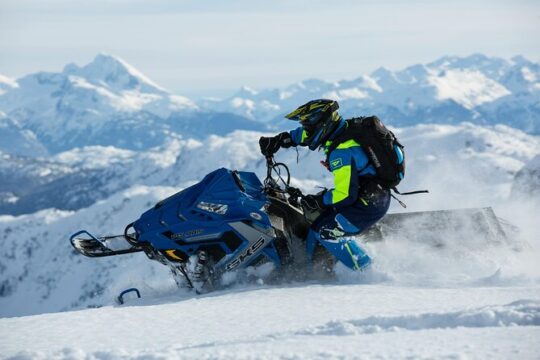 Montreal’s All-Inclusive Snowmobile Escape into Nature