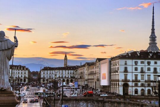 Private Guided Tour to Discover and Shoot the Iconic Places of Turin