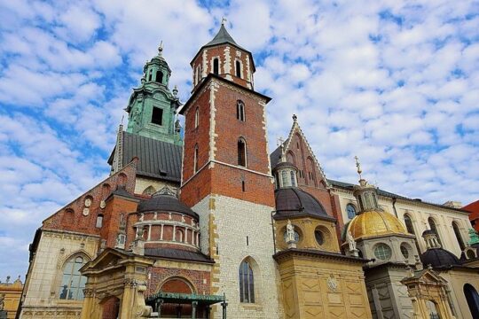 Skip-the-line Wawel Cathedral in Krakow Private Tour