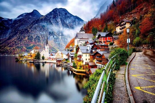 Private Perfect One Day Guided Tour from Vienna to Hallstatt and Salzburg