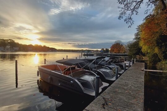 Berlin 2-Hour Electric Boat Rental