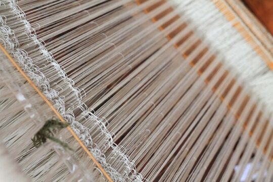 Authentic Weaving Workshop with an artisan in Macerata