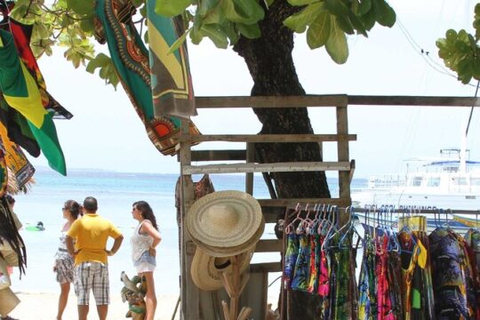 Dunn’s River Afternoon Shared Catamaran - Open Bar & Snorkeling