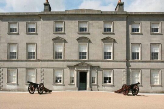Full Day Private Tour to Newgrange and The Boyne Valley