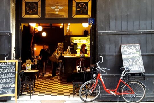 Tapas, Wine, and Culture: A Bike Ride Through Barcelona’s Heart