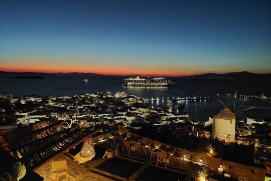 Private Sightseeing Tour in Mykonos by Local Drivers