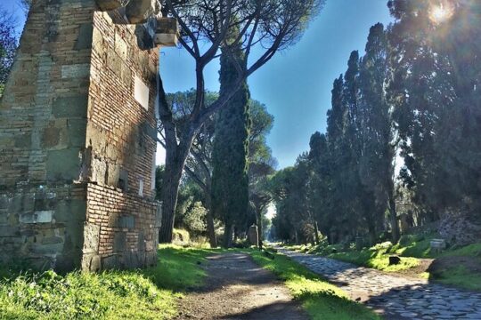Urban fitwalking at the Appia Antica Park early in the morning