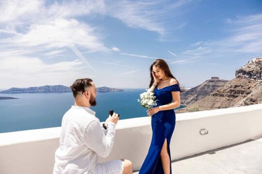 Surprise Proposal Photoshoot in Santorini