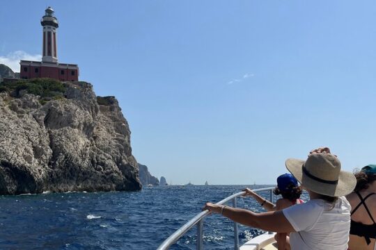 Capri All Inclusive Private Boat Tour and City Visit