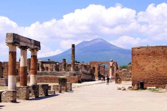 Private day tour Pompeii and Positano Coast