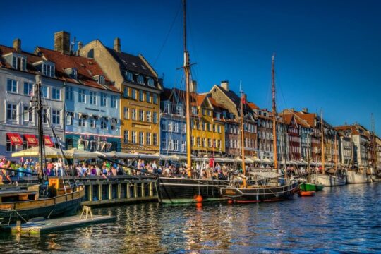 Private Tour: 4-hour Copenhagen City Tour and visit Christiansborg Palace