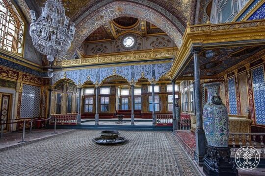 Istanbul Fullday Old City Tour , Topkapi Palace Grand Bazaar Blue Mosque..
