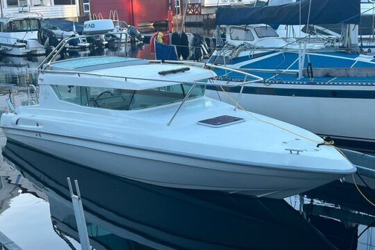 Pulpit Rock Boat Tour in Luxury Cruiser