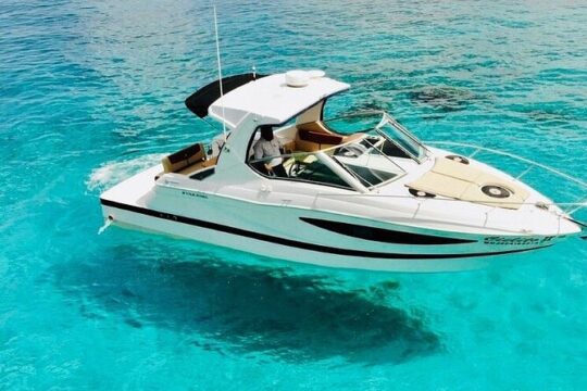 Yacht with visit to heaven cie service snorkell included