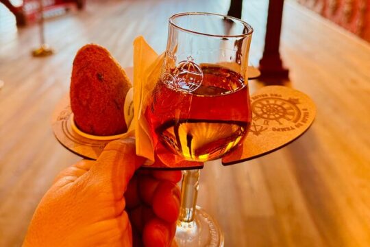 Gaia and Porto Walking Tour with Wine Tasting