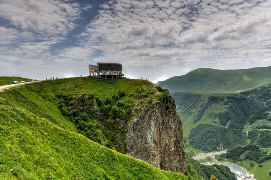 Tbilisi 2-Day Tour to Gudauri and Kazbegi