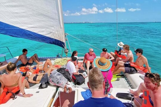 Party at Sea Private Catamaran Tour with Music and Drinks