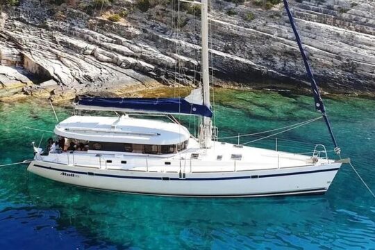 Monomaran Tour in Tavolara and Dolphin Search from Golfo Aranci