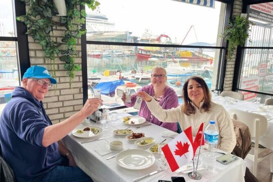Kusadasi Walking & Turkish Food Tasting Small-Group Tour