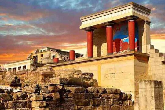 Souda Port to Knossos Palace-Heraklio Private Tour with Transfer