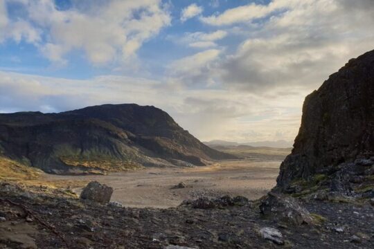 Kaldarselsvegur Hiking/Bushwalking and Photography