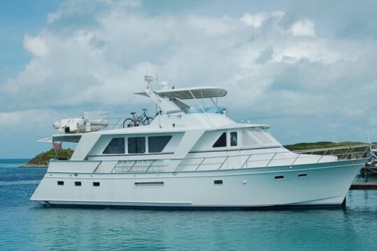 Luxury Yacht Cruise 70 ft Defever