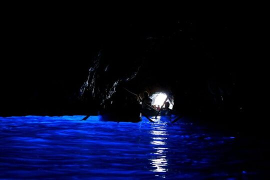Capri Grotta Rossa Speedboat Shared Tour
