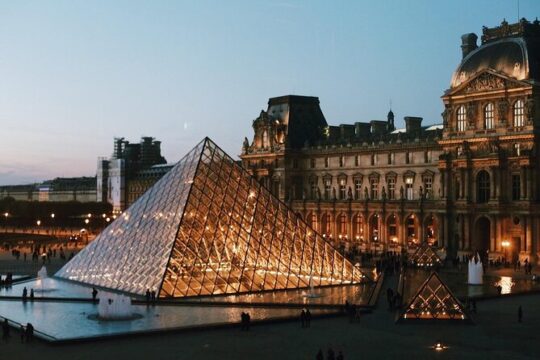 Louvre Museum Priority Access with Mona Lisa