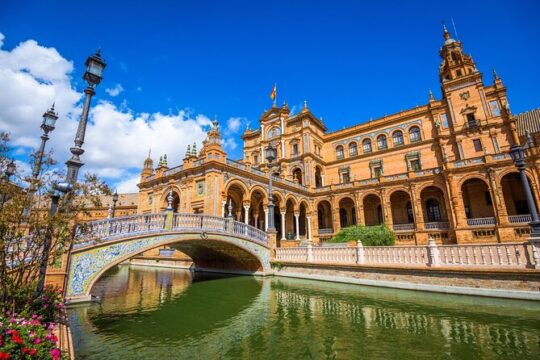 Explore Seville in 60 minutes with a Local