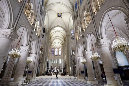 Night Crimes of Paris Tour with Wine and Cheese
