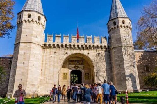 Istanbul Guided Topkapi and Grand Bazaar with Small Group