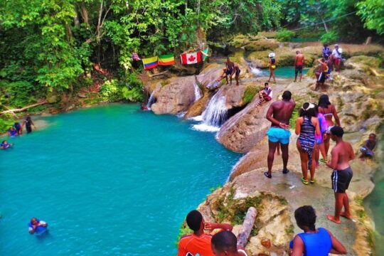 Ocho Rios Blue Hole and Beach with Stops for Lunch and Shopping