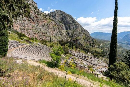 Delphi and Meteora 2 days private tour