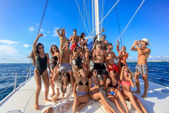 Catamaran Marina Sail away Cancun Trip