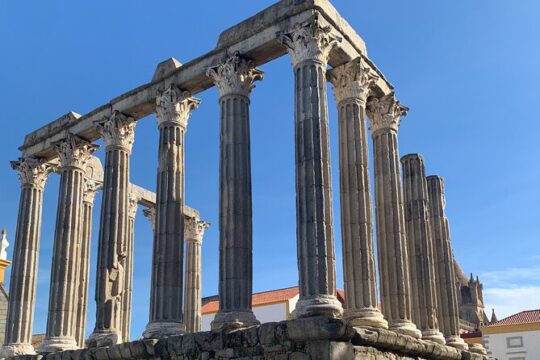 Evora Private Car Tour from Lisbon
