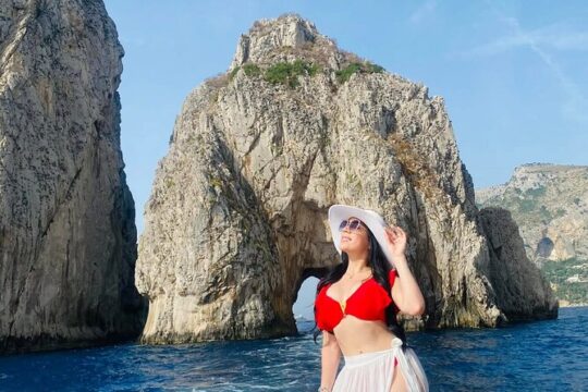 Private Half-Day Boat Tour of Capri Island