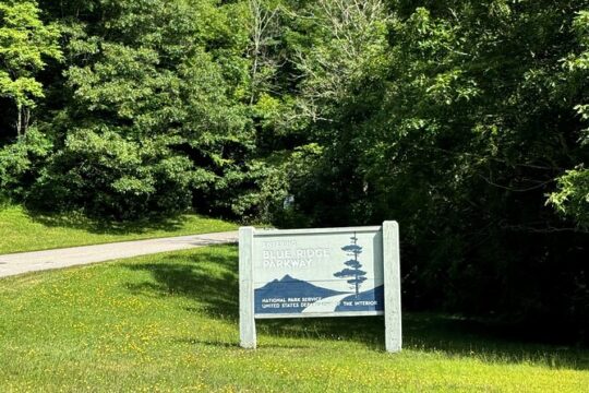 3.5-4 HR Smoky Mtn. Cherokee Eco Elk Safari Jeep Adventure