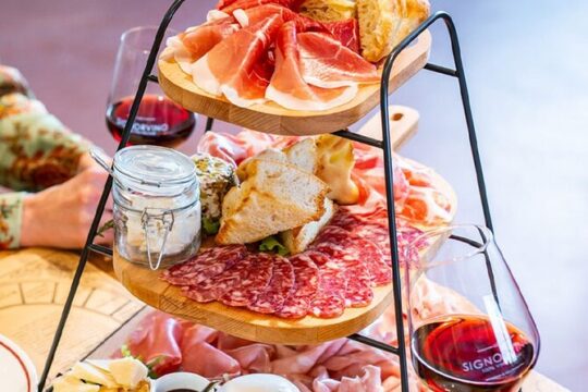 Guided Tour in Duomo's Rooftop, Wine and Food Tasting in Milan