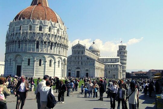 Gems of Tuscany: SEMI PRIVATE San Gimignano & Pisa from Florence