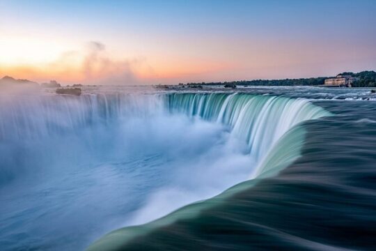 6 Day Toronto Montreal Quebec Niagara Falls Small Group Tour