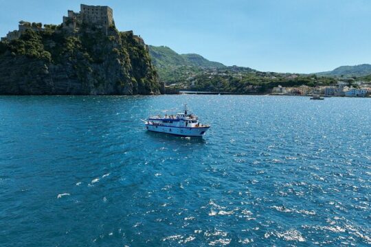 MiniCruise of Ischia by boat with bathroom stops and lunch on board