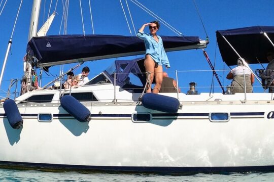 Kos Private Full-Day Sailing with Meal, Drinks, and Swim