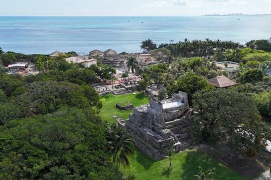Cancun Guided Sightseeing El Meco Site Letters and Shopping