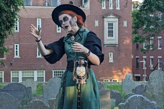 Ghosts and Gravestones Boston Nightwalk
