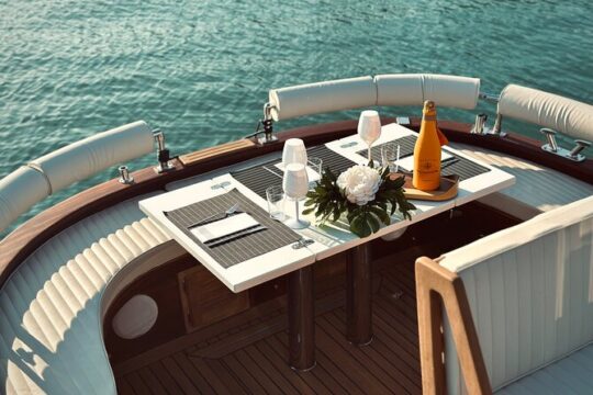 Exclusive private boat tour with captain