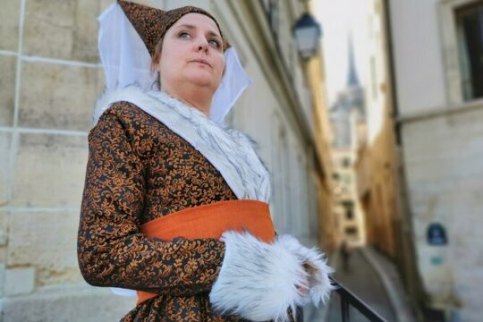 Unusual Guided Tour of Ile de la Cité Narrated by Isabeau