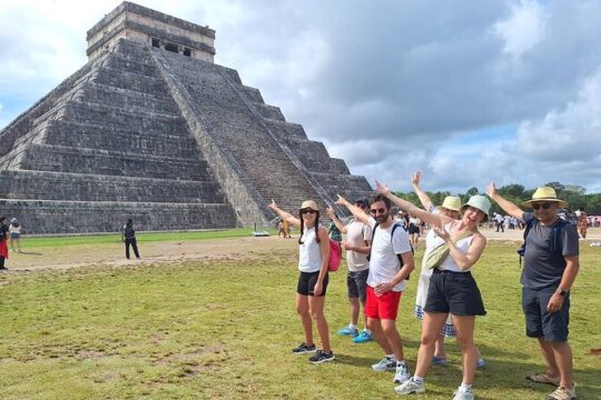 Chichen Itza Walking Tour in Portuguese Quick Access