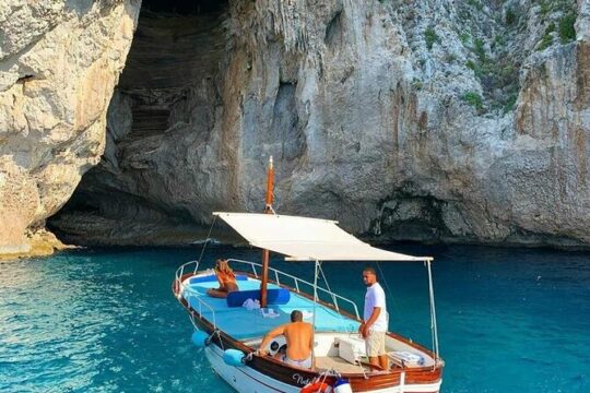 Water taxi dal porto di Capri al Ristorante Il Riccio