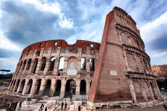 Discover Rome: Choose 2 Iconic Monuments (Audio Guide APP)
